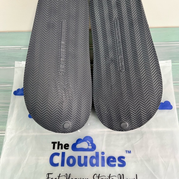 The Cloudies Fur New ⛅️ - Picture 6 of 8